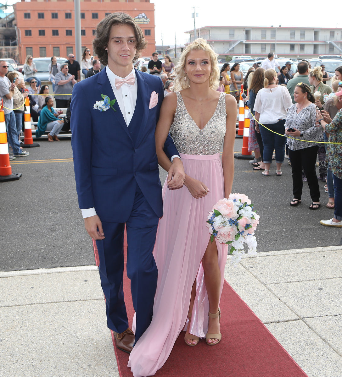 051819_gal_middletwp10.JPG